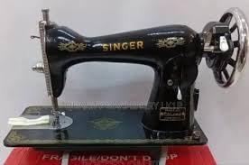 Singer Classic Manual Sewing Machine with Hand Wheel, Durable Heavy-Duty Tailoring Machine Head for Home & Professional Use, Straight Stitch Mechanical Sewing Machine for Fabrics & Repairs
