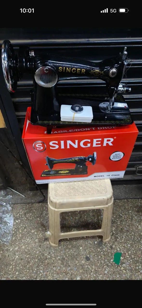 Singer Classic Manual Sewing Machine with Hand Wheel, Durable Heavy-Duty Tailoring Machine Head for Home & Professional Use, Straight Stitch Mechanical Sewing Machine for Fabrics & Repairs