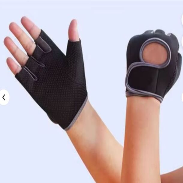 Women’s Size S Half-Finger Gym Gloves for Weight Lifting & Fitness Training – Breathable Neoprene Sports Gloves