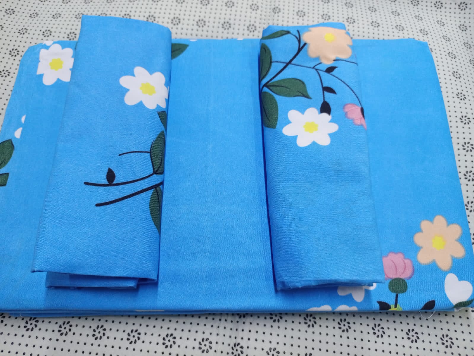 Quality Cotton Bed Sheet Set, 2 Flat Bedsheets & 2 Pillow Cases-5x6