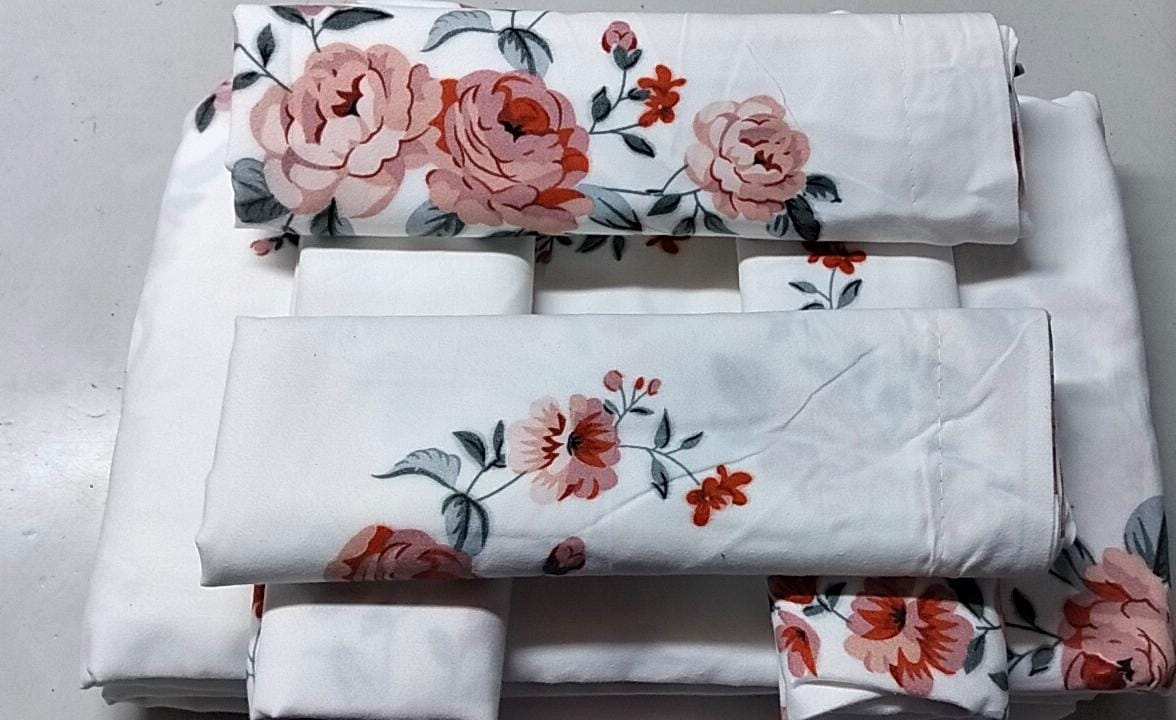 Quality Cotton Bed Sheet Set, 2 Flat Bedsheets & 4 Pillow Cases-6x6