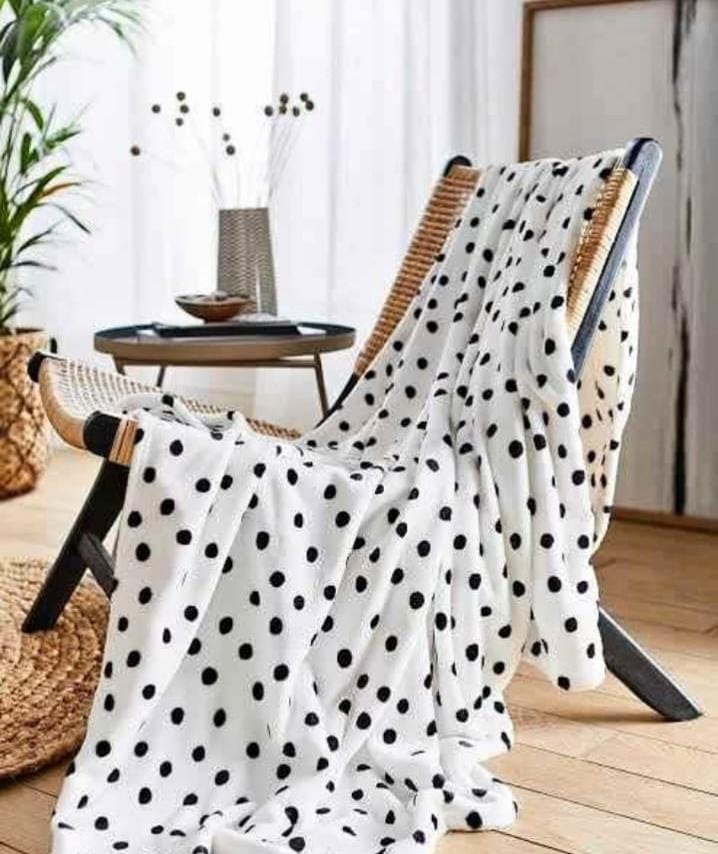 Ultra Soft 6x6 Pattern Fleece Throw Blanket – Warm, Lightweight & Cozy for Bed or Sofa