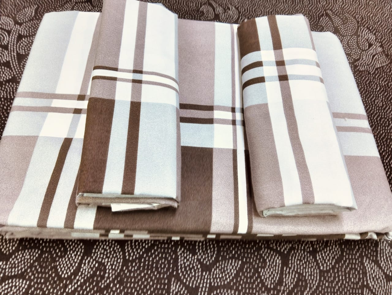 Quality Cotton Bed Sheet Set, 2 Flat Bedsheets & 2 Pillow Cases-5x6