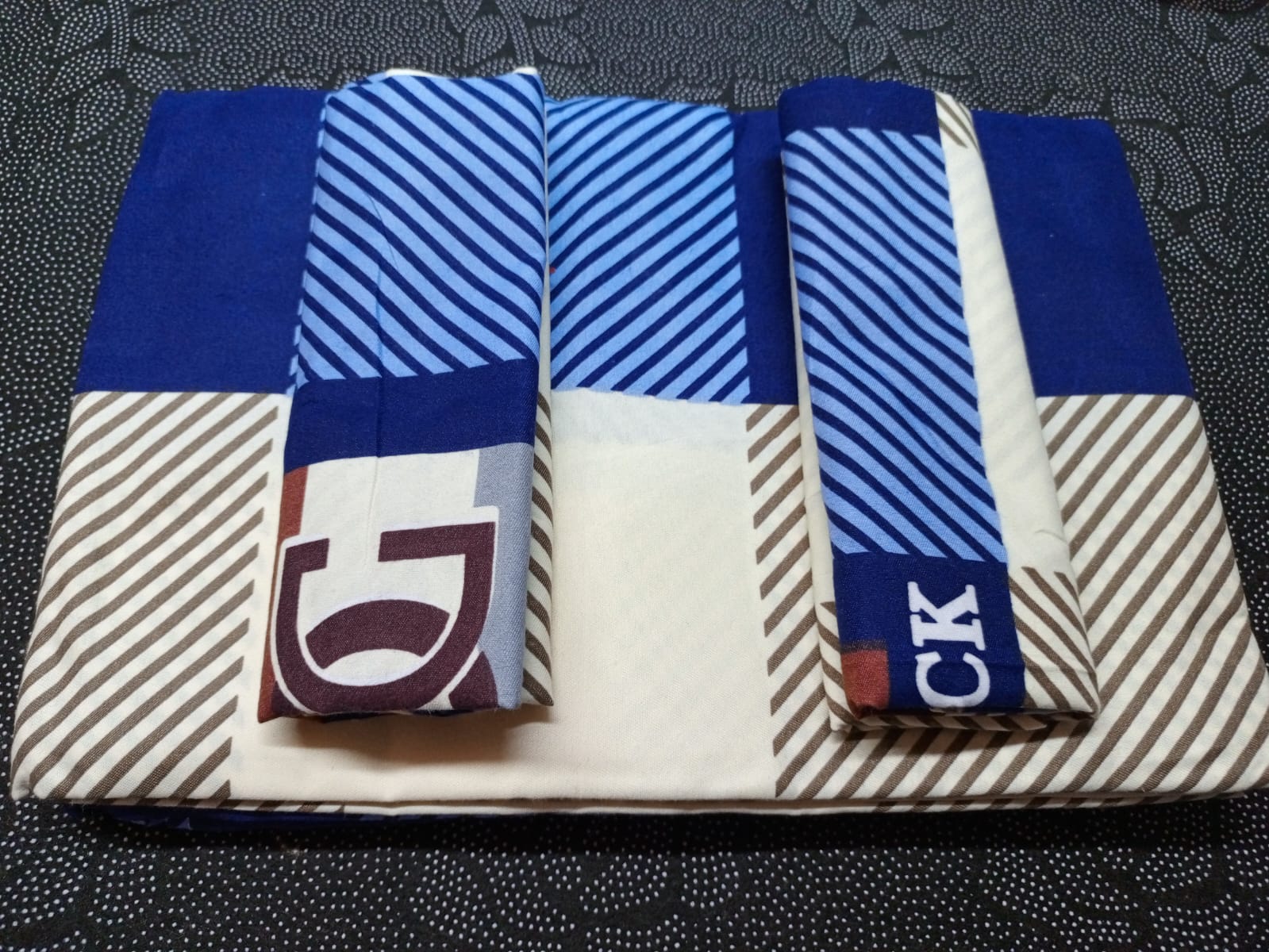 Quality Cotton Bed Sheet Set, 2 Flat Bedsheets & 2 Pillow Cases-5x6