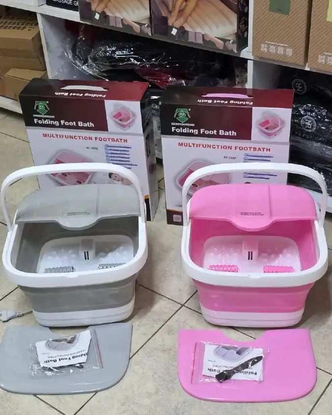 Folding foot bath massager