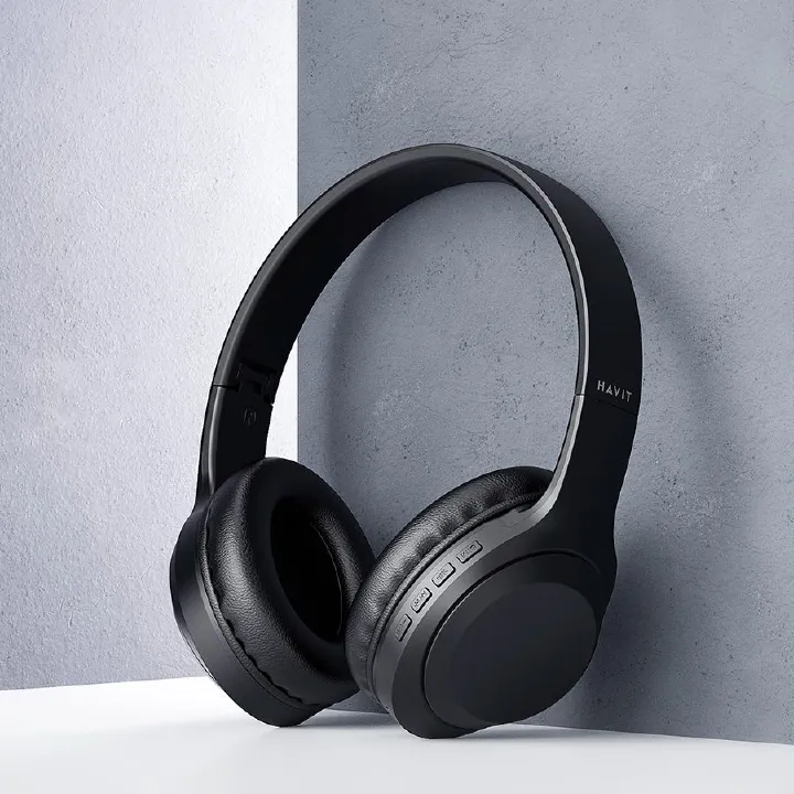 Havit H628BT Wireless Foldable Headphones – Adjustable Headband, Built with a 200mAh battery,type C charging port built-in microphone for hands-free calls Wireless range upto 10metres from your device