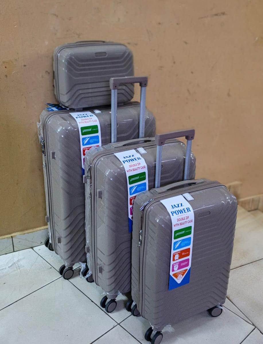 🔥🚨 PRICE DROP‼️ 4-in-1 Luxurious Unbreakable Suitcase Set 🧳✨ Size 2 | Zipper Frame, 360° Spinner Wheels, Telescopic Handle & Compression Straps | Travel with Class ✈️