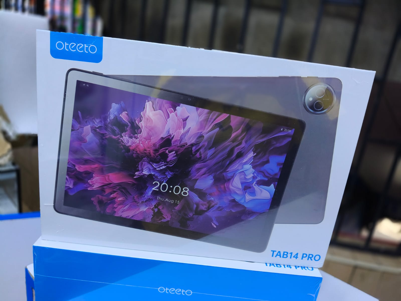 Oteeto Tab 14 Pro tablet 11.0-inch INCELL screen with a 1280x800 resolution, equipped with an Octa-Core 2.0GHz processor, 8GB RAM, and 512GB storage.