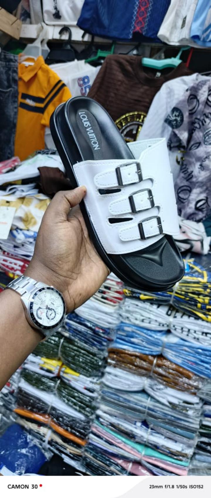 ⚡new arrivals LV(Louis Vuitton) leather comfortable buckle sandals