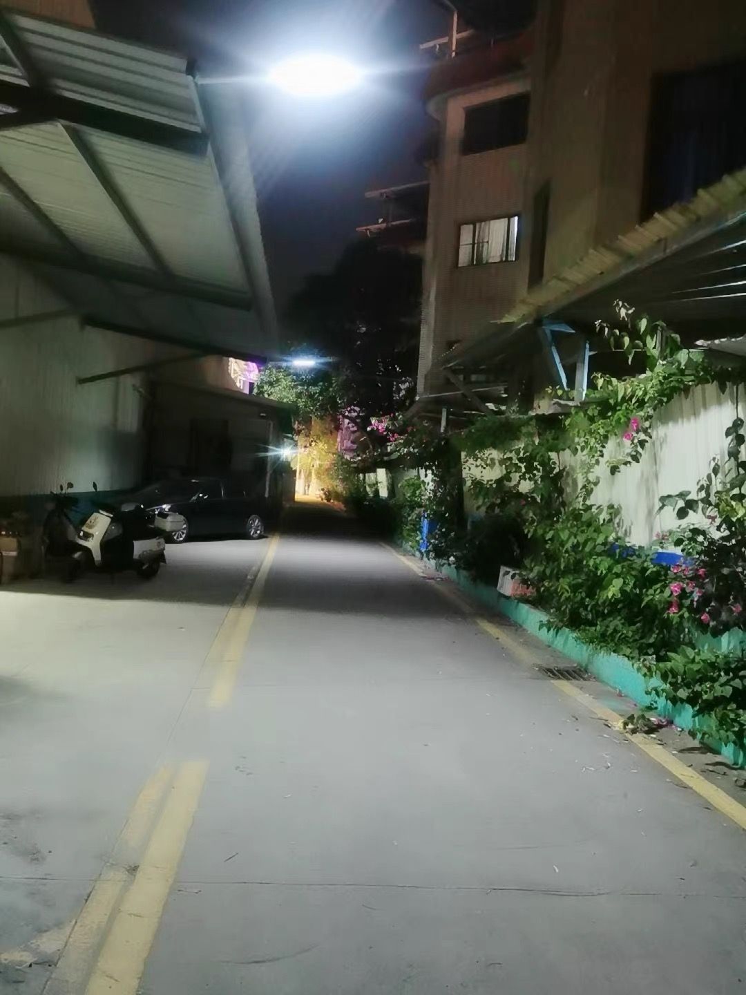 MODI LED Solar Street Light with Motion Sensor, Remote Control, IP65 Waterproof Outdoor Lamp + Steel Pole for Garage, Patio, Driveway, Yard, Garden, Parking Lot