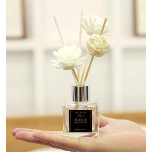 Aromatherapy Diffuser Set contains Home Fragrance Rose Scent Essential Oil with Reed Sticks for Bedroom, Office, Bathroom Shelf Decor & Gifts