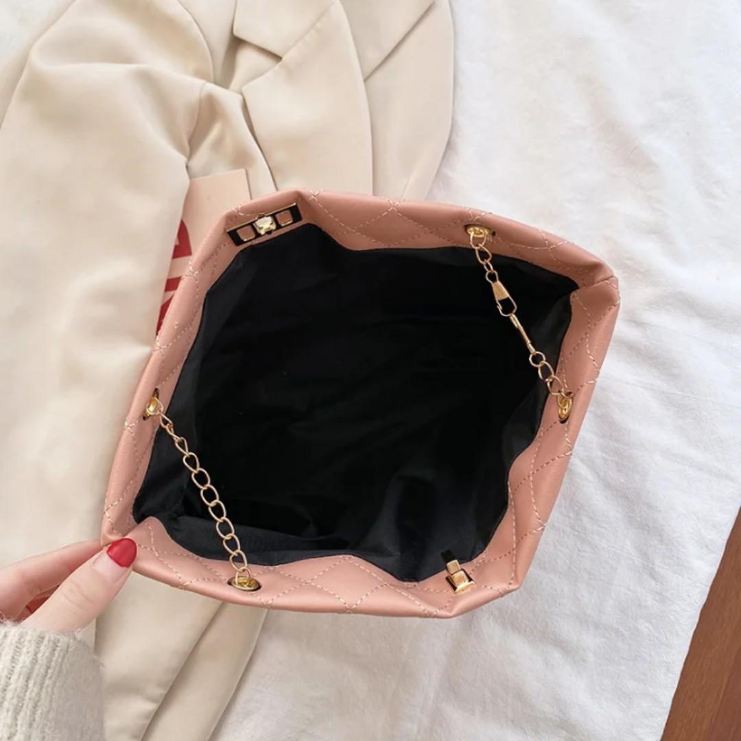 Ladies small hand bags. Hot selling crossbody bag. Ladies women's shoulder bags. Women's gift bags.