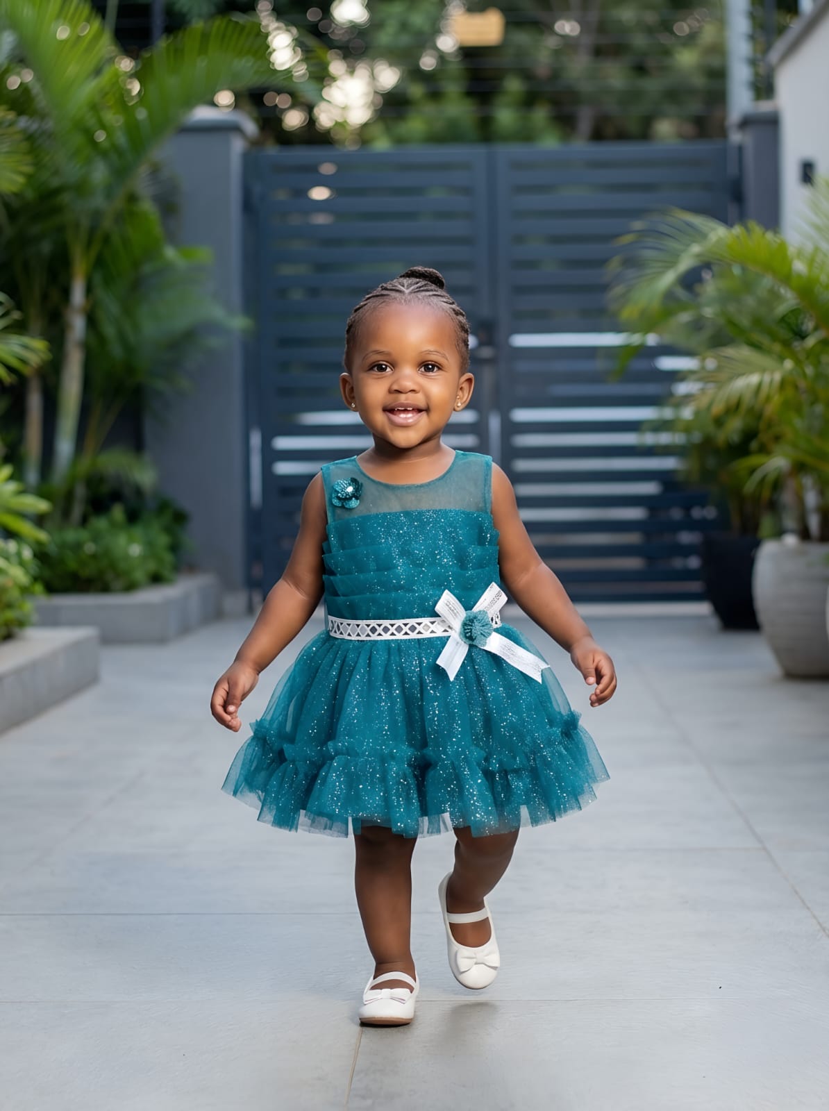 Quality Girls dresses. Latest fashionable girls dresses. Baby girls dresses. summer sleeveless princess dresses. Kids dresses. Latest girls dresses. Affordable dresses.