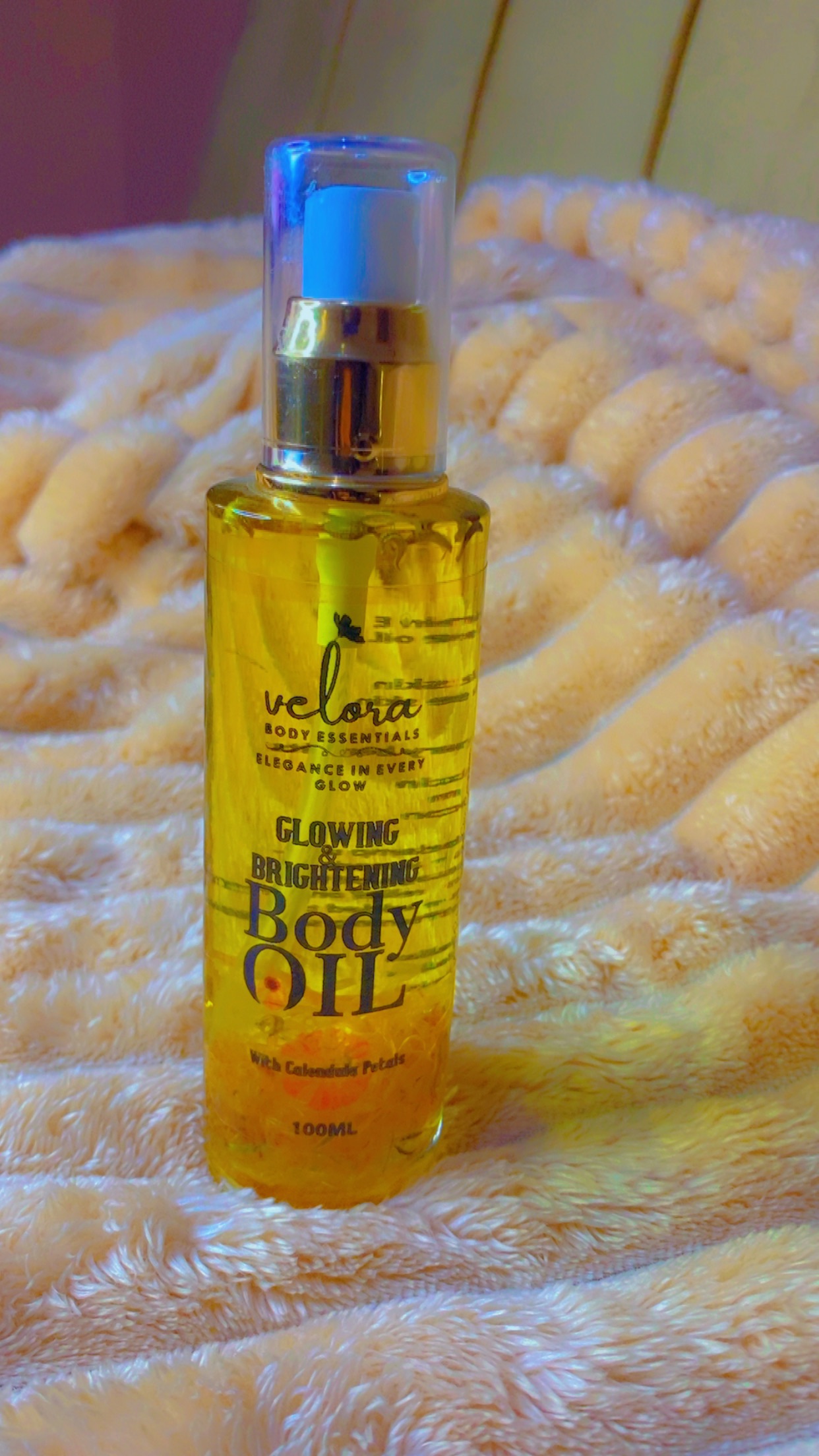 Velora Glowing & Brightening Body Oil with Calendula Petals 100ml – Moisturizing Radiant Skin Oil for Dry Skin, Dark Spots, Even Tone, Natural Glow Body Care for Women & Men