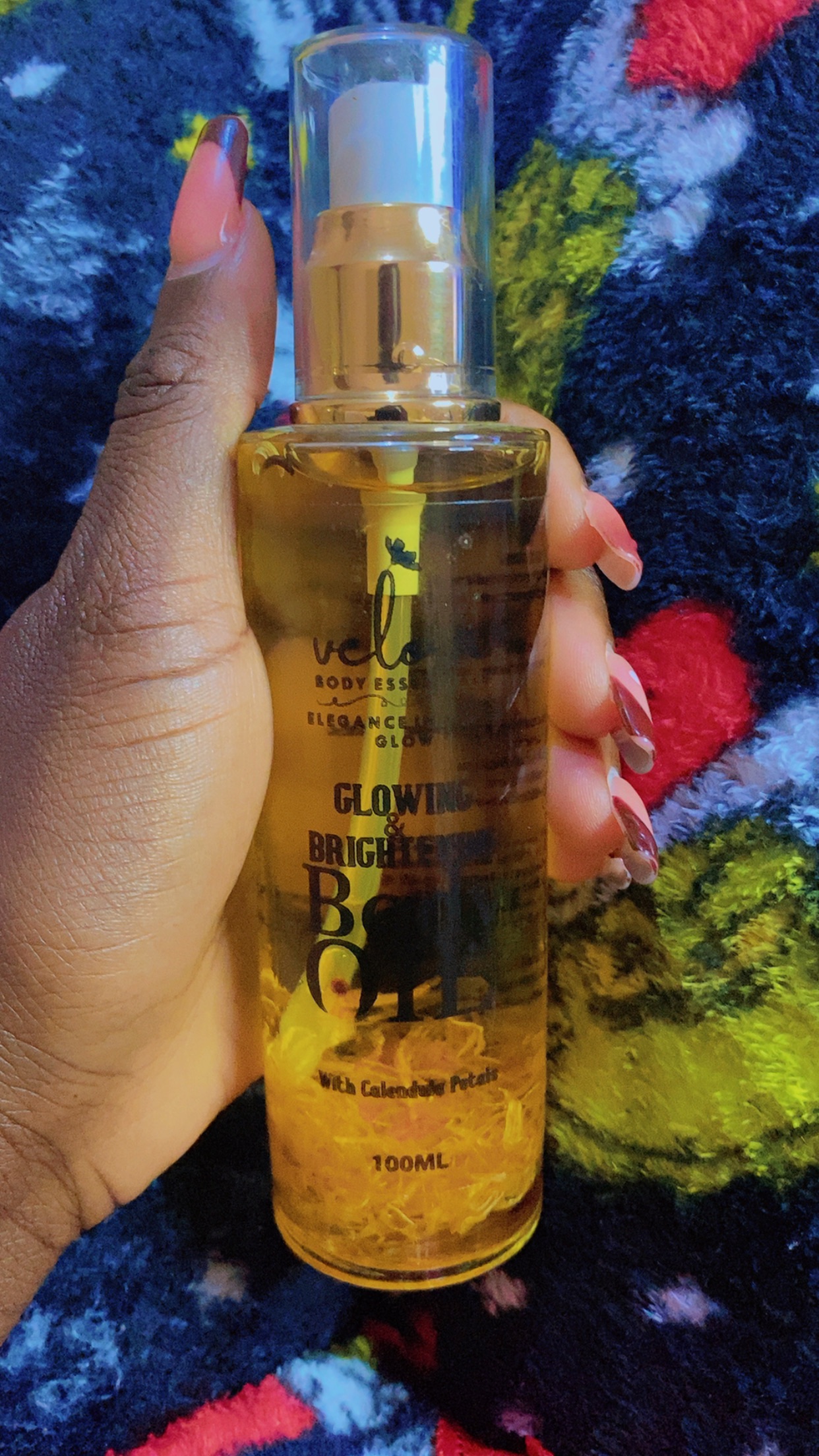 Velora Glowing & Brightening Body Oil with Calendula Petals 100ml – Moisturizing Radiant Skin Oil for Dry Skin, Dark Spots, Even Tone, Natural Glow Body Care for Women & Men