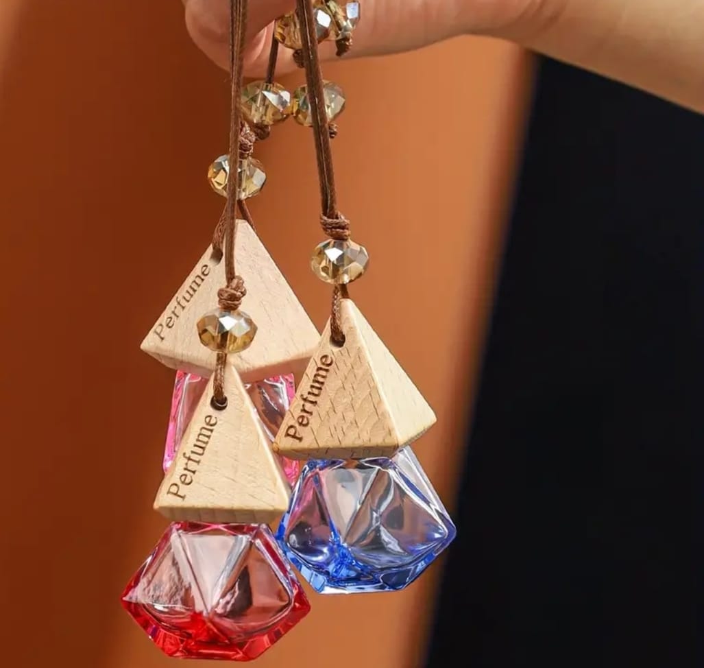 Car Air Freshener HangingCar Air Freshener, Wooden Fragrance Expanding Bottle
Cap, 0.34oz Per Bottle, Used Car Decoration and 
Car Interior Decor, Auto Freshener,luxury perfume