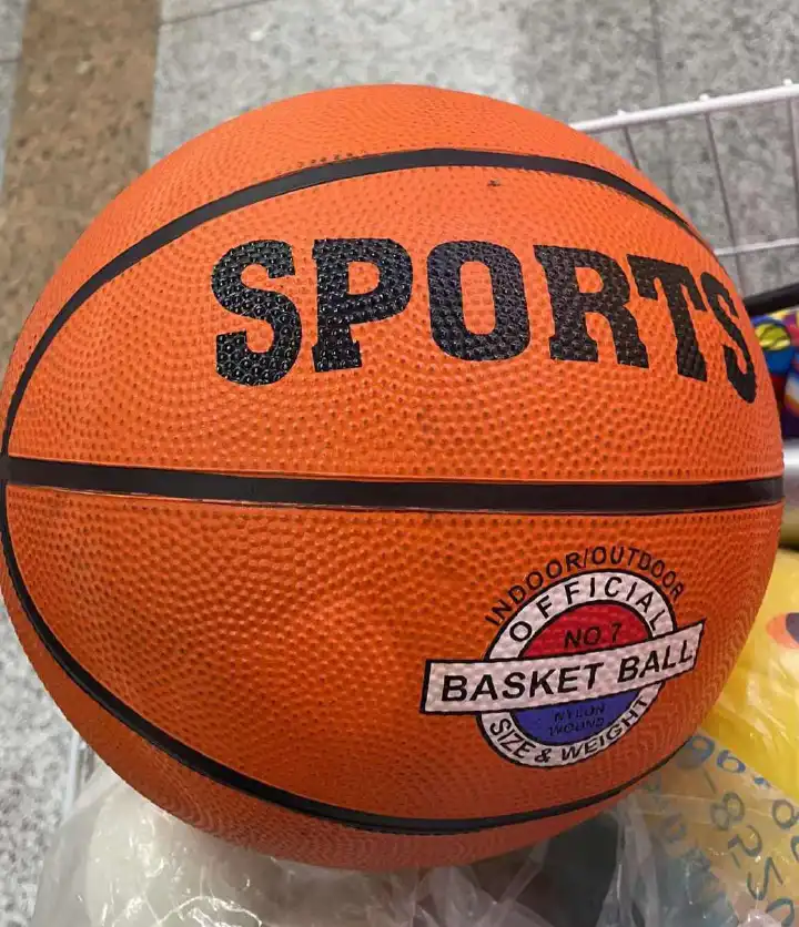 😚NEW IN 🌠🌠Size 7 Basketball Ball Wear-Resistant. features a tear-resistant exterior and a durable butyl rubber lining for long-lasting play on various surfaces