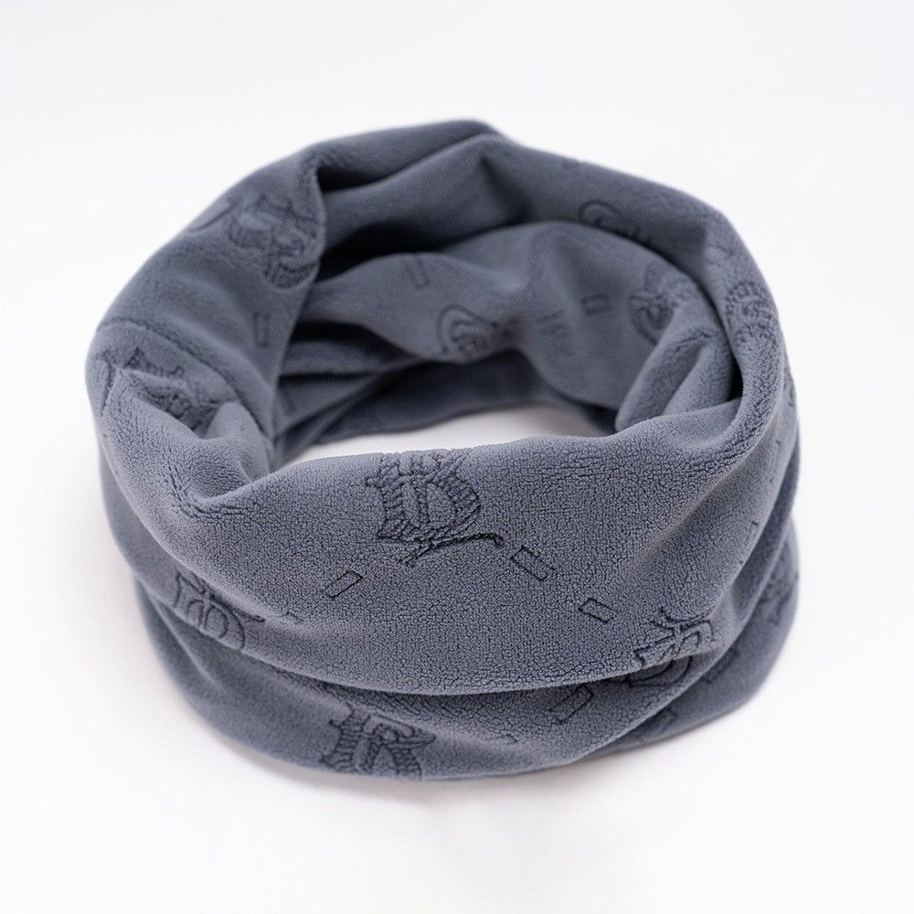 Stay warm and stylish with the Mavin Beanie Hat Min StyleFlex Printed Slouch Scarfs ❄️🔥—a bold fusion of comfort, color, and street-ready vibes. Featuring eye-catching prints and vibrant tones