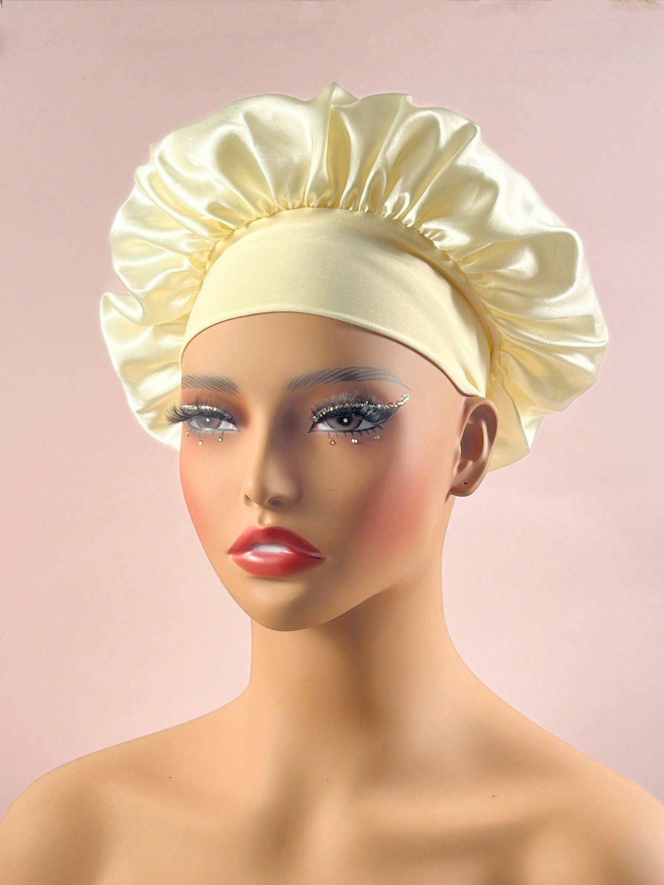 Women’s Wide-Brim Satin Sleeping Cap ✨

Elevate your nighttime routine with this high-elasticity satin sleeping cap designed for both beauty and comfort. Featuring a wide brim and smooth satin finish.