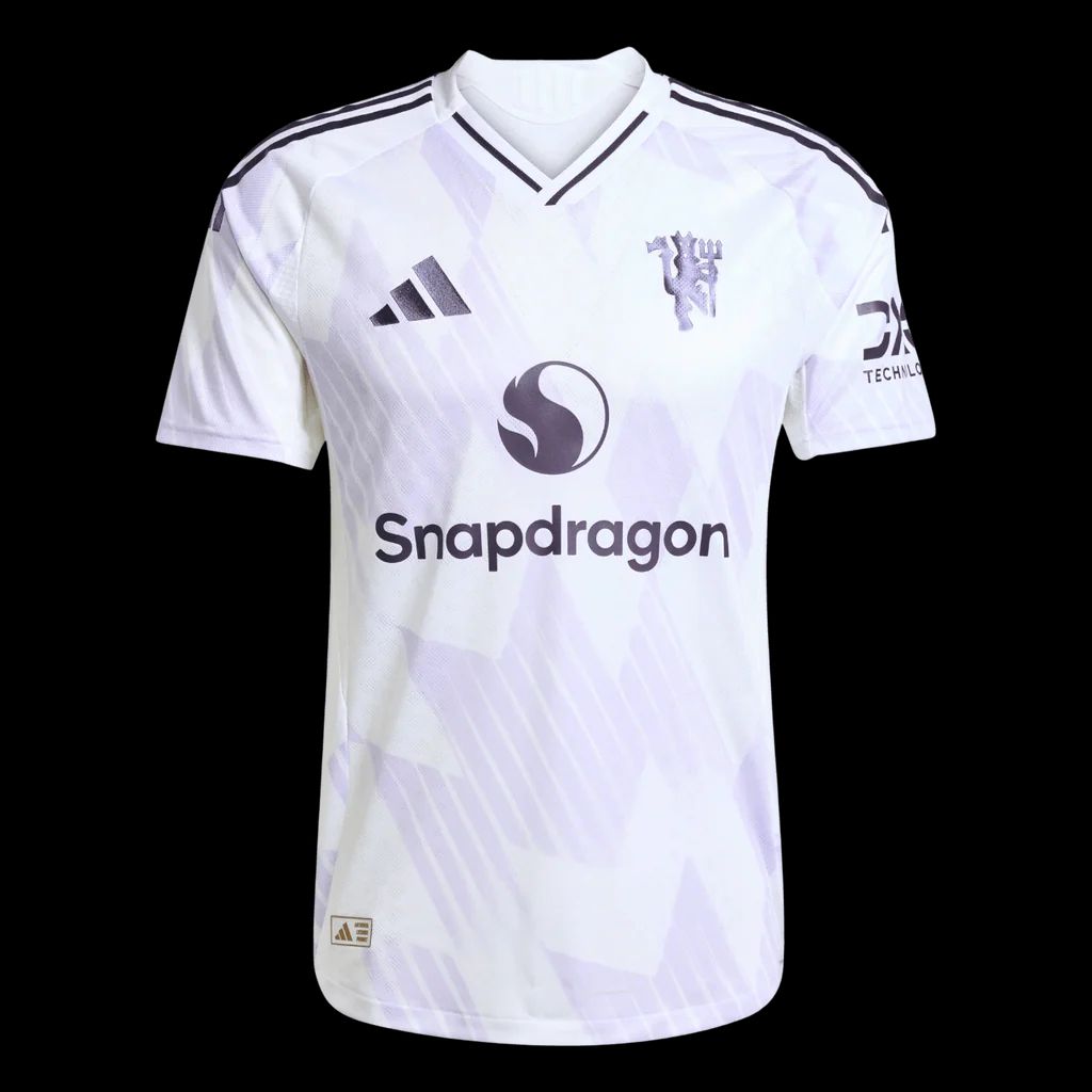 Man Utd 2025/2026 White Third Kit – High-Quality Quick-Dry Soccer Jersey with Modern Clean Design