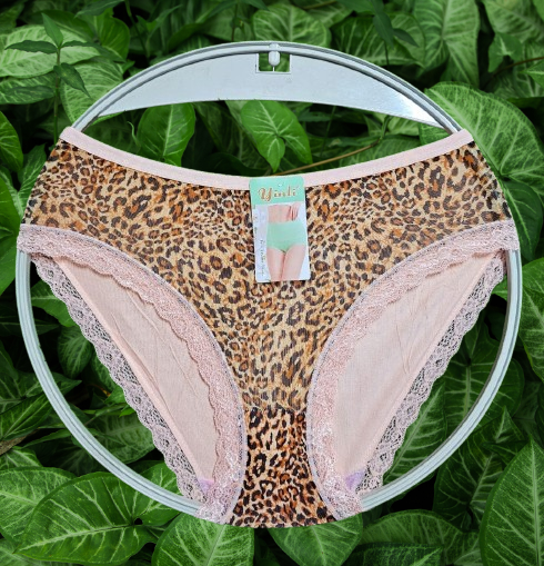🐆 Trend Alert!!!  6PCS Women’s Cotton Leopard Pattern Panty – Soft Breathable Comfortable Everyday Brief. Stylish leopard print cotton panty. Soft, breathable, and comfortable for daily wear.