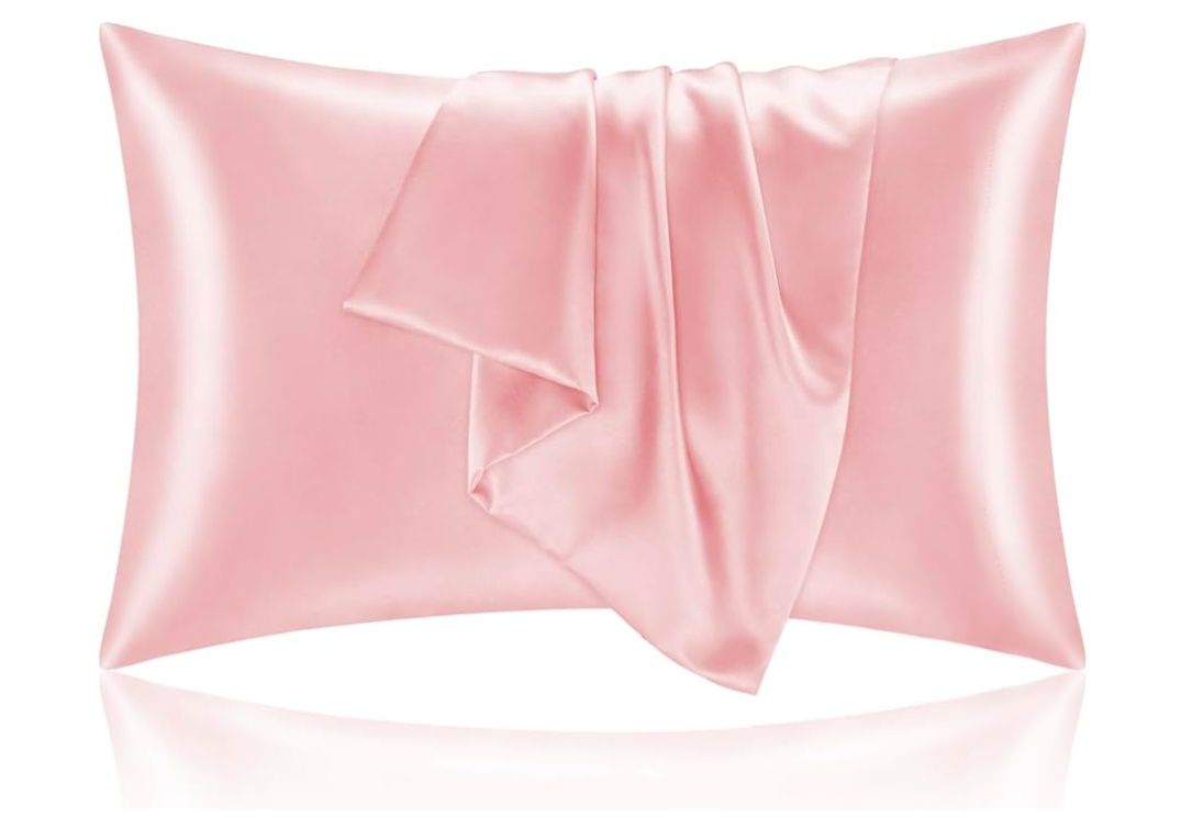 Satin Pillowcase with Zipper 2 Pack, White Pillow Cases Standard Size, Super Soft and Cooling Similar to Silk Pillow Cases, Gift for Women Men(20x26 Inches)