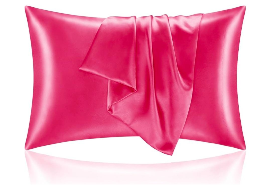 Satin Pillowcase with Zipper 2 Pack, White Pillow Cases Standard Size, Super Soft and Cooling Similar to Silk Pillow Cases, Gift for Women Men(20x26 Inches)