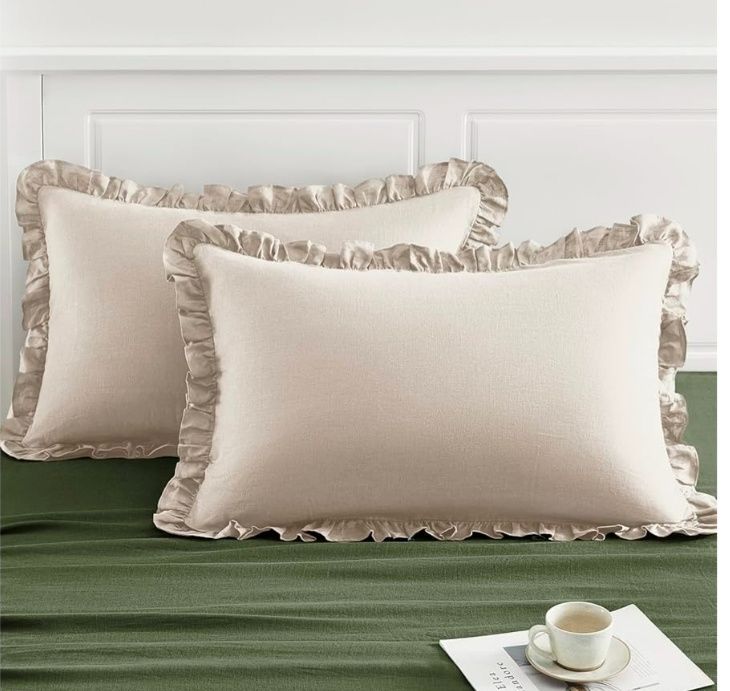 Ruffled Pillow Cases Set of 2,Standard Pillow Shams Brushed Microfiber Edge Ruffled Soft Pillow Cover with Envelope Closure for Bedding Decor (20"x26")