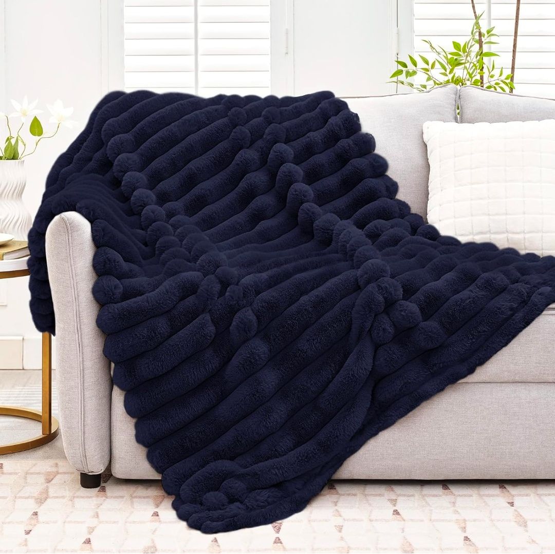Faux Fur Throw Blanket for Couch, 850GSM Cozy Soft Plush Thick Striped Luxury Blanket for Sofa Living Room Bedroom,50 * 60 Inches