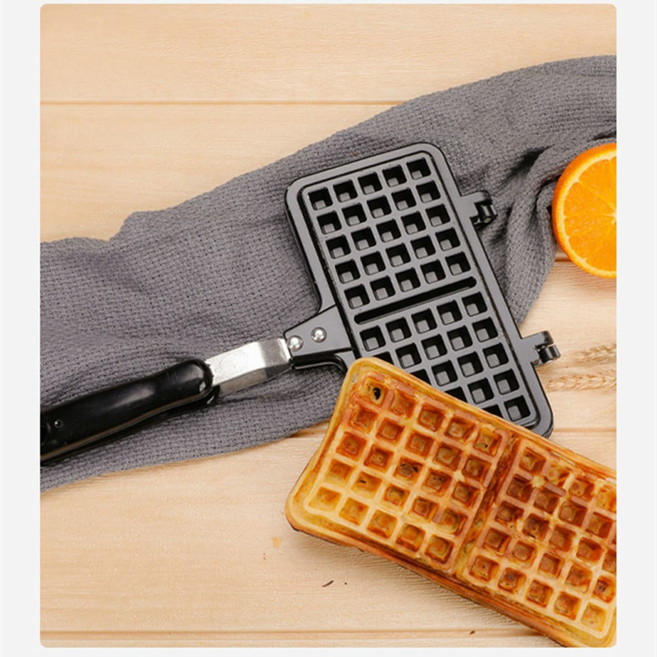 PREMIUM Non Stick Waffle pan，Waffle Maker,Food Mold Pot, with Insulated Handle，Non-Stick Plates, Easy Clean, Suitable for Making Waffles of Various Flavors