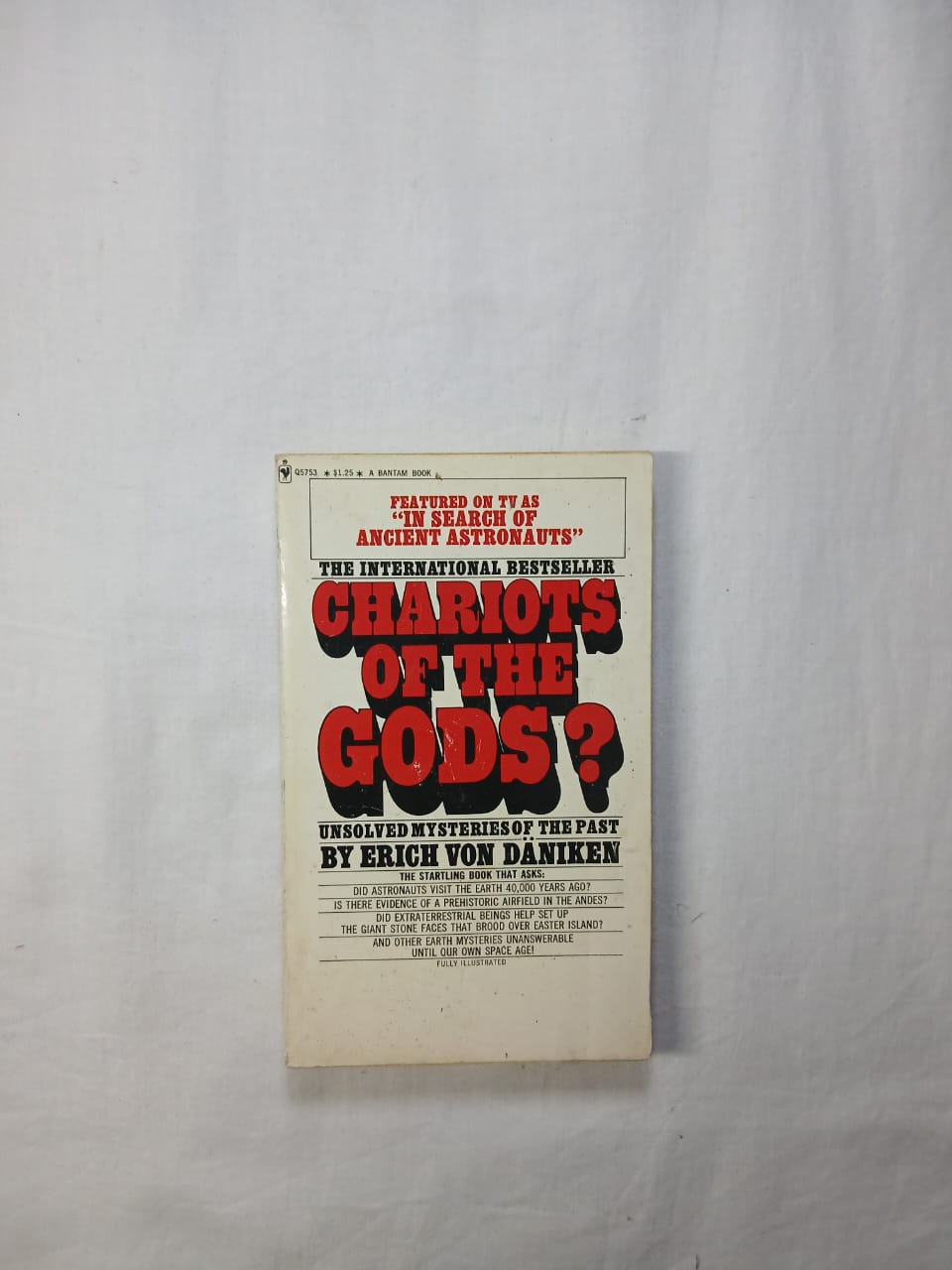 Chariots of the Gods? by Erich von Däniken