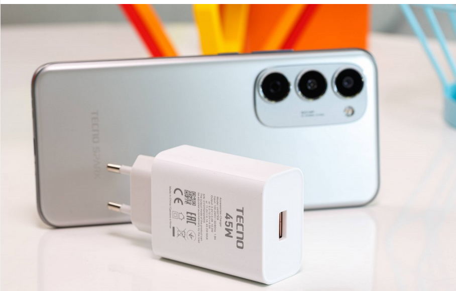 [Black Friday Offer] Tecno Spark 40 pro+ 256GB+8GB 6.78"  Amoled with  144Hz Display 50MP Camera 5200mAh Battery 45W Fast Charging Android 15  HIOS 15) IP54 Rated  AI Smartphone