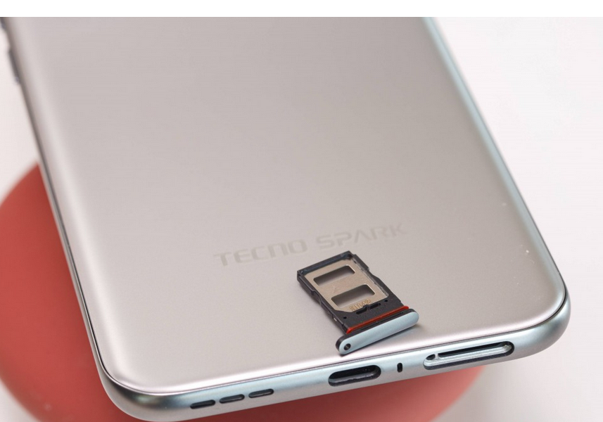 [Black Friday Offer] Tecno Spark 40 pro+ 256GB+8GB 6.78"  Amoled with  144Hz Display 50MP Camera 5200mAh Battery 45W Fast Charging Android 15  HIOS 15) IP54 Rated  AI Smartphone