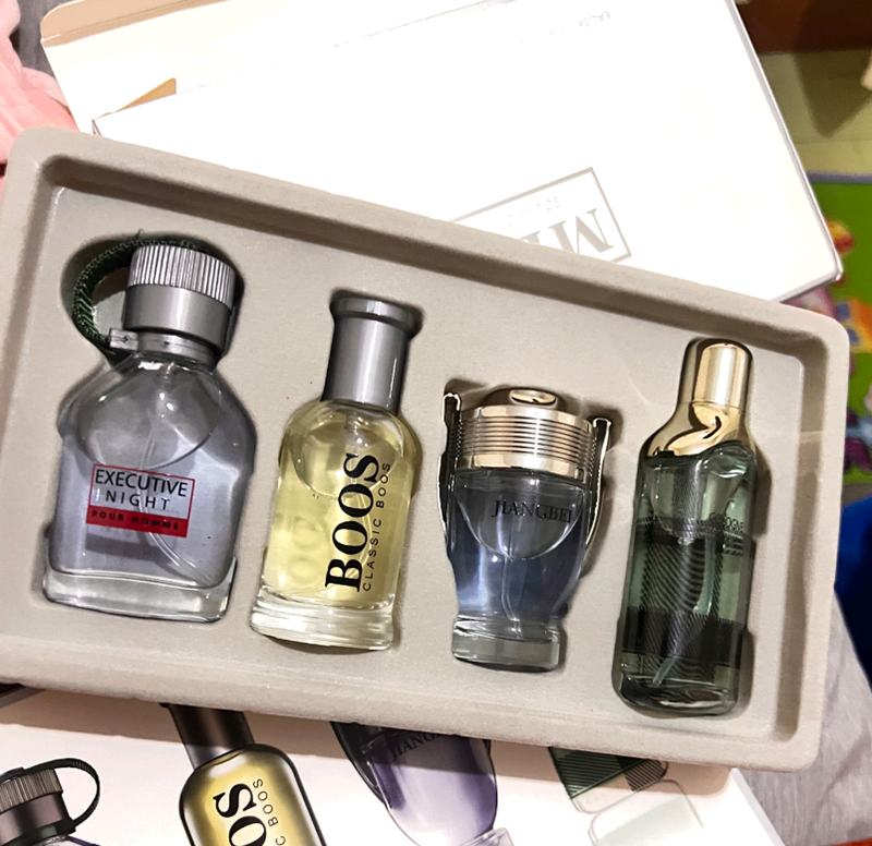 4PCS Men Perfume Set 4 Different Fragrances Silver Charm Mountain Spring Fresh Long Lasting Men's Perfumes Deodorants Dau de Parfum Set Four-piece Men Perfumes Set