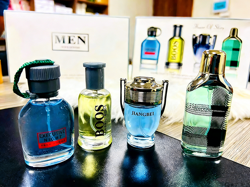 4PCS Men Perfume Set 4 Different Fragrances Silver Charm Mountain Spring Fresh Long Lasting Men's Perfumes Deodorants Dau de Parfum Set Four-piece Men Perfumes Set