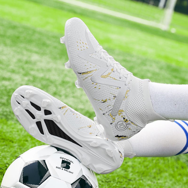 Lightweight speed-type football shoes, high-elastic shock-absorbing midsole, specially designed for precise ball control and shooting