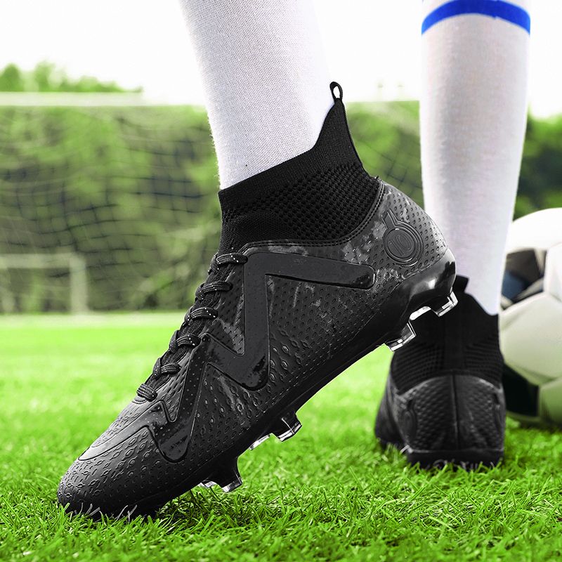 Lightweight speed-type football shoes, high-elastic shock-absorbing midsole, specially designed for precise ball control and shooting