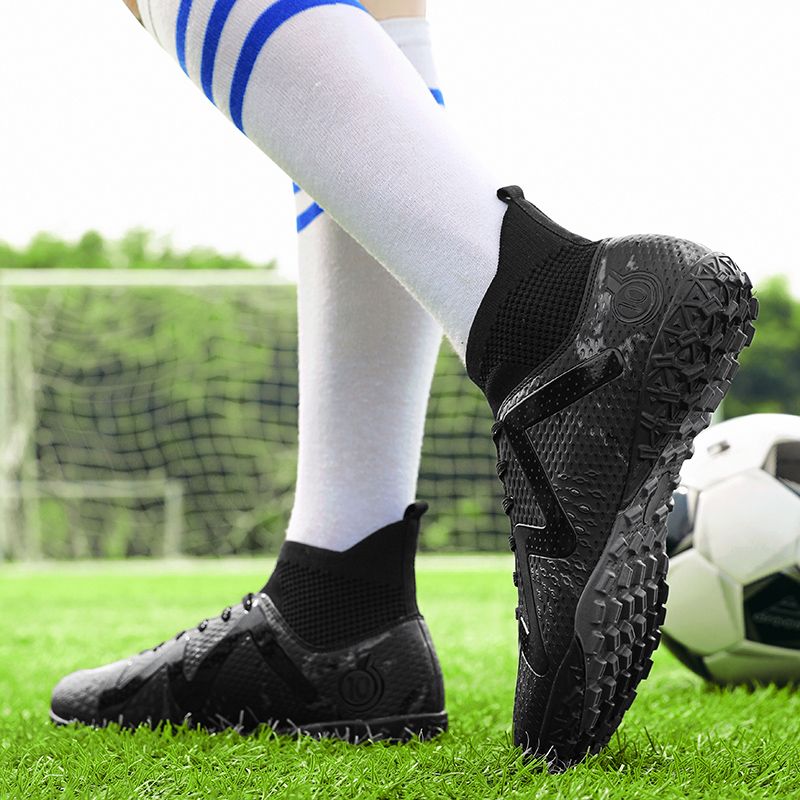 Cost-effective adult football shoes. Wear-resistant material + all-field outsole. Suitable for both training and matches. A cost-effective choice.Men's shoes, work safety shoes, training shoes,