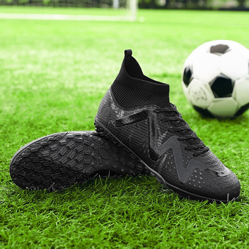 Cost-effective adult football shoes. Wear-resistant material + all-field outsole. Suitable for both training and matches. A cost-effective choice.Men's shoes, work safety shoes, training shoes,