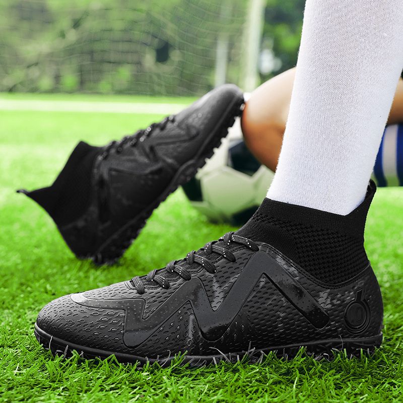 Cost-effective adult football shoes. Wear-resistant material + all-field outsole. Suitable for both training and matches. A cost-effective choice.Men's shoes, work safety shoes, training shoes,