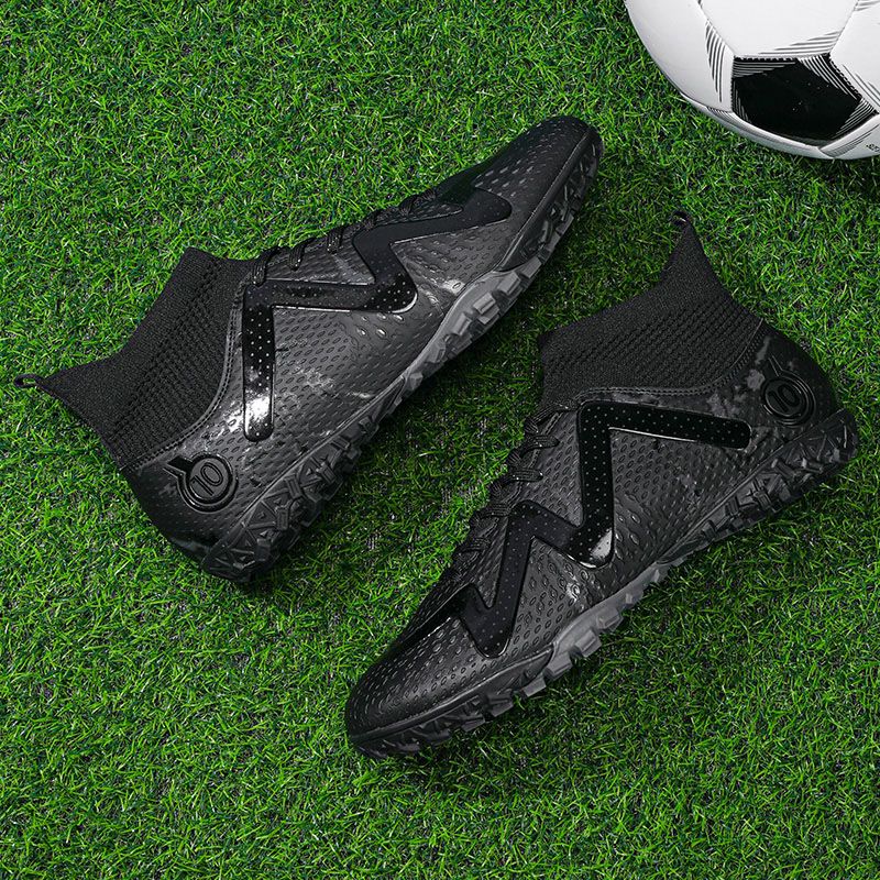Cost-effective adult football shoes. Wear-resistant material + all-field outsole. Suitable for both training and matches. A cost-effective choice.Men's shoes, work safety shoes, training shoes,