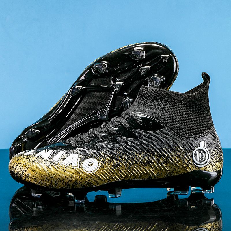 Cost-effective adult football boots with kangaroo leather feel, high elasticity and shock absorption, anti-torsion carbon plate, anti-slip in rainy days,
