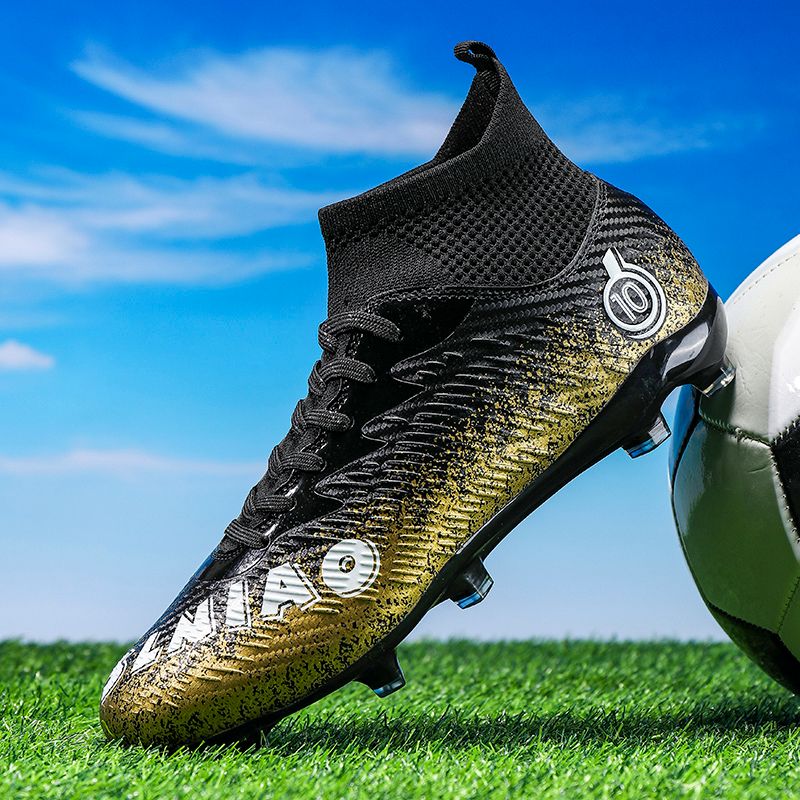 Cost-effective adult football boots with kangaroo leather feel, high elasticity and shock absorption, anti-torsion carbon plate, anti-slip in rainy days,