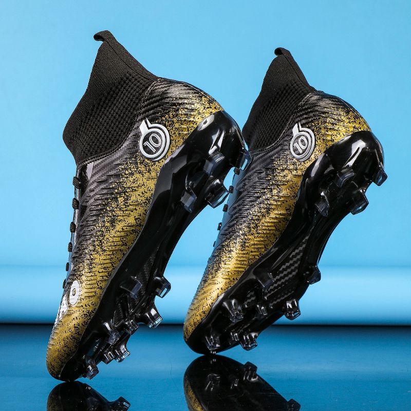 Cost-effective adult football boots with kangaroo leather feel, high elasticity and shock absorption, anti-torsion carbon plate, anti-slip in rainy days,