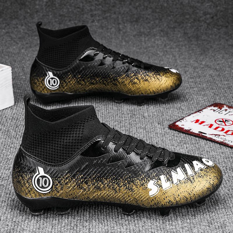 Cost-effective adult football boots with kangaroo leather feel, high elasticity and shock absorption, anti-torsion carbon plate, anti-slip in rainy days,