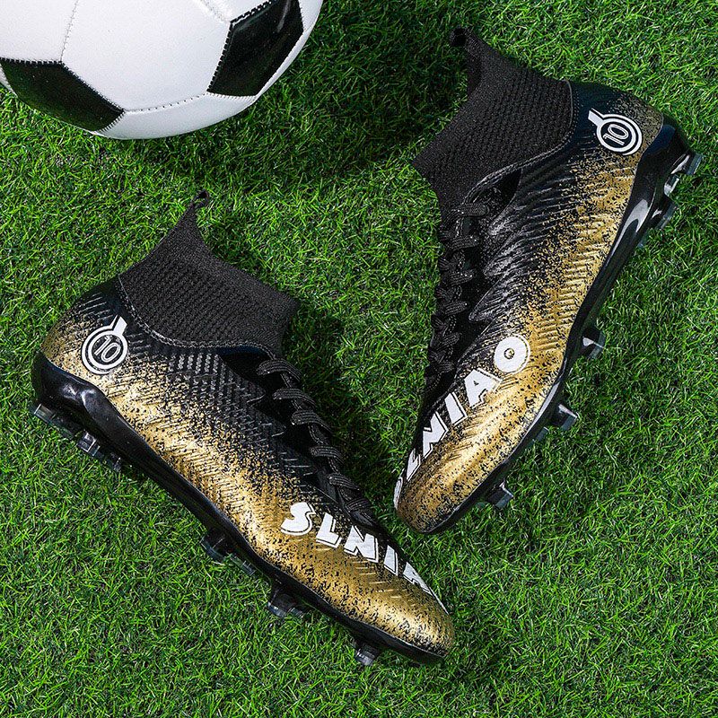 Cost-effective adult football boots with kangaroo leather feel, high elasticity and shock absorption, anti-torsion carbon plate, anti-slip in rainy days,