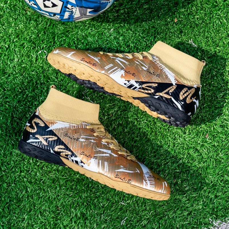 Advanced players' professional football boots, precise ball control, help improve skills, specially for matches