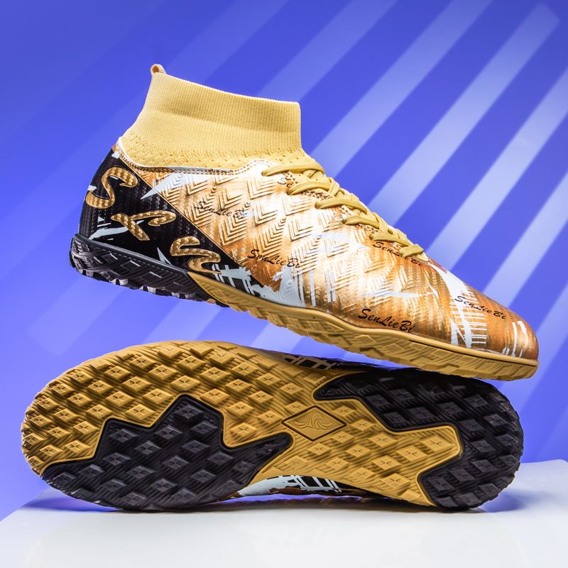 Advanced players' professional football boots, precise ball control, help improve skills, specially for matches