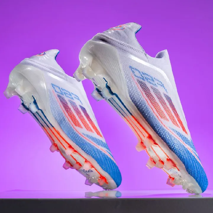 Wide-foot specific adult football shoes with widened last for non-squeezing fit, ultra-fine fiber wear-resistant upperMen's shoes, labor protection shoes, training shoes, rubber shoes, high-top shoes,