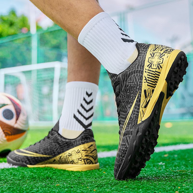 High-top ankle protection adult football shoes, men's professional competition training shoes, non-slip and anti-twist natural lawn long spike shoesMen's shoes, safety shoes, training shoes
